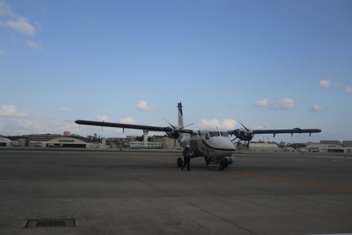 粟国空港 飛行機 DHC-6 Twin Otter